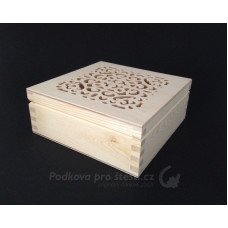 Dárková krabička dřevěná, vyřezávaná čtvercová 15,2 x 15,2 x 6 cm