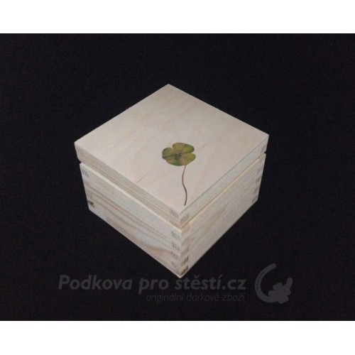 Dárková krabička dřevěná malá, čtvercová 10 x 10 x 7,3 cm s PRAVÝM čtyřlístkem