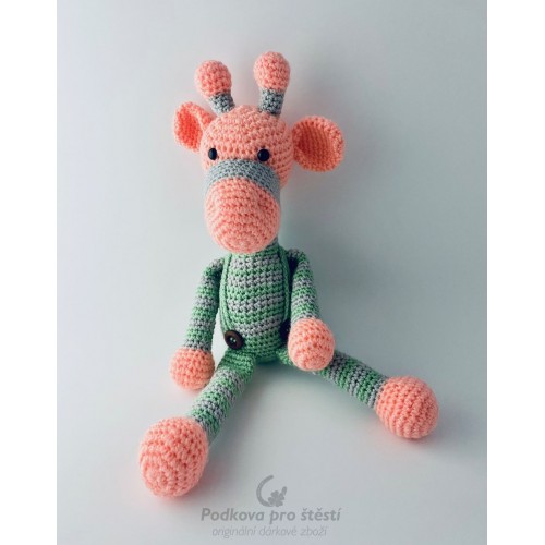 Háčkovaná žirafa