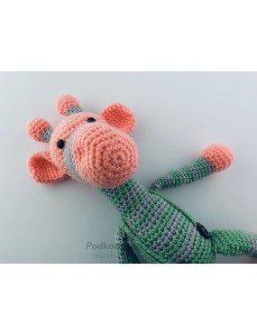 Háčkovaná žirafa