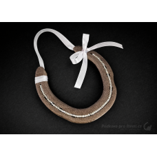 Podkova zdobená 4b, RŮZNÉ VARIANTY A BARVY